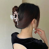 Creativity Unique Colorful Alien Metal Conch Hair Claws for Women Girl Y2K Hollow Headwear Shell Crab Hair Clip Hair Accessories