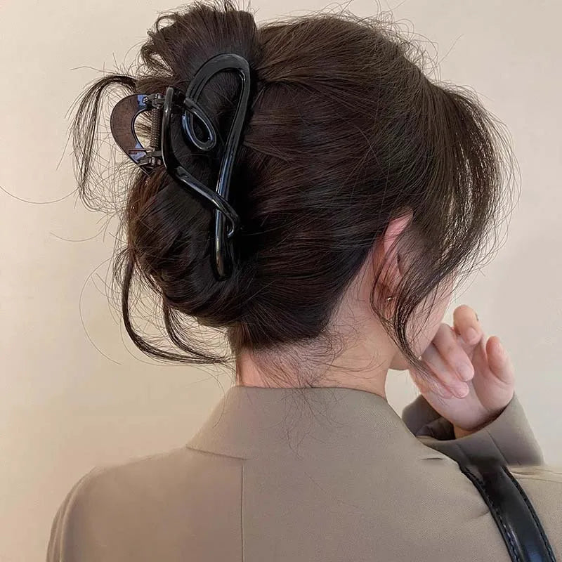 2024 Heart Hair Clips for Women Temperament Design Hair Claw Clip Luxury Korean Trendy Summer Hair Accessories Girls Headwear