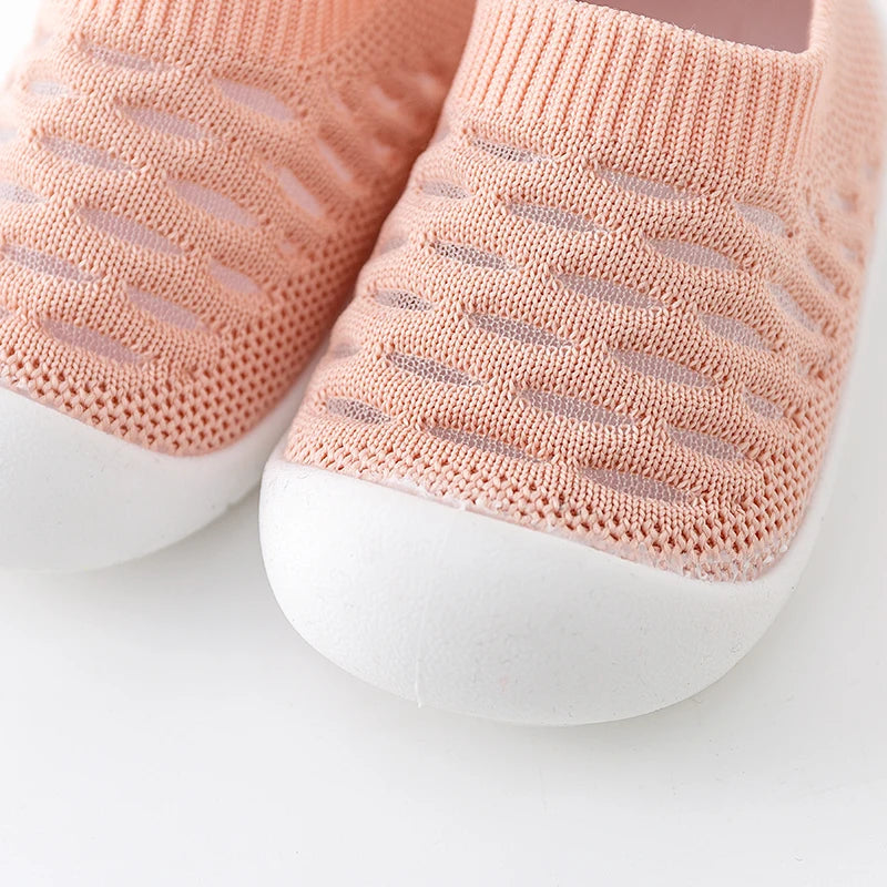 Spring Popular New Baby Shoes Mesh Knit Breathable Kid Girls Boys 0-3T Summer Slip-On Casual Sneakers Toddler Non-Skid Prewalker