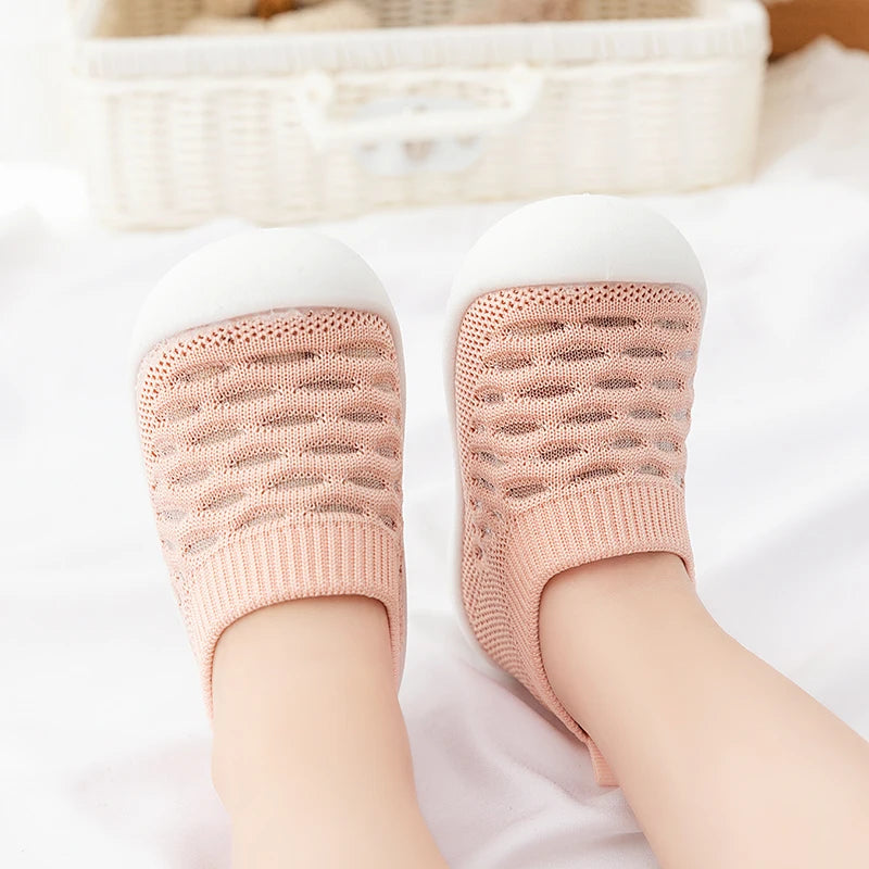 Spring Popular New Baby Shoes Mesh Knit Breathable Kid Girls Boys 0-3T Summer Slip-On Casual Sneakers Toddler Non-Skid Prewalker