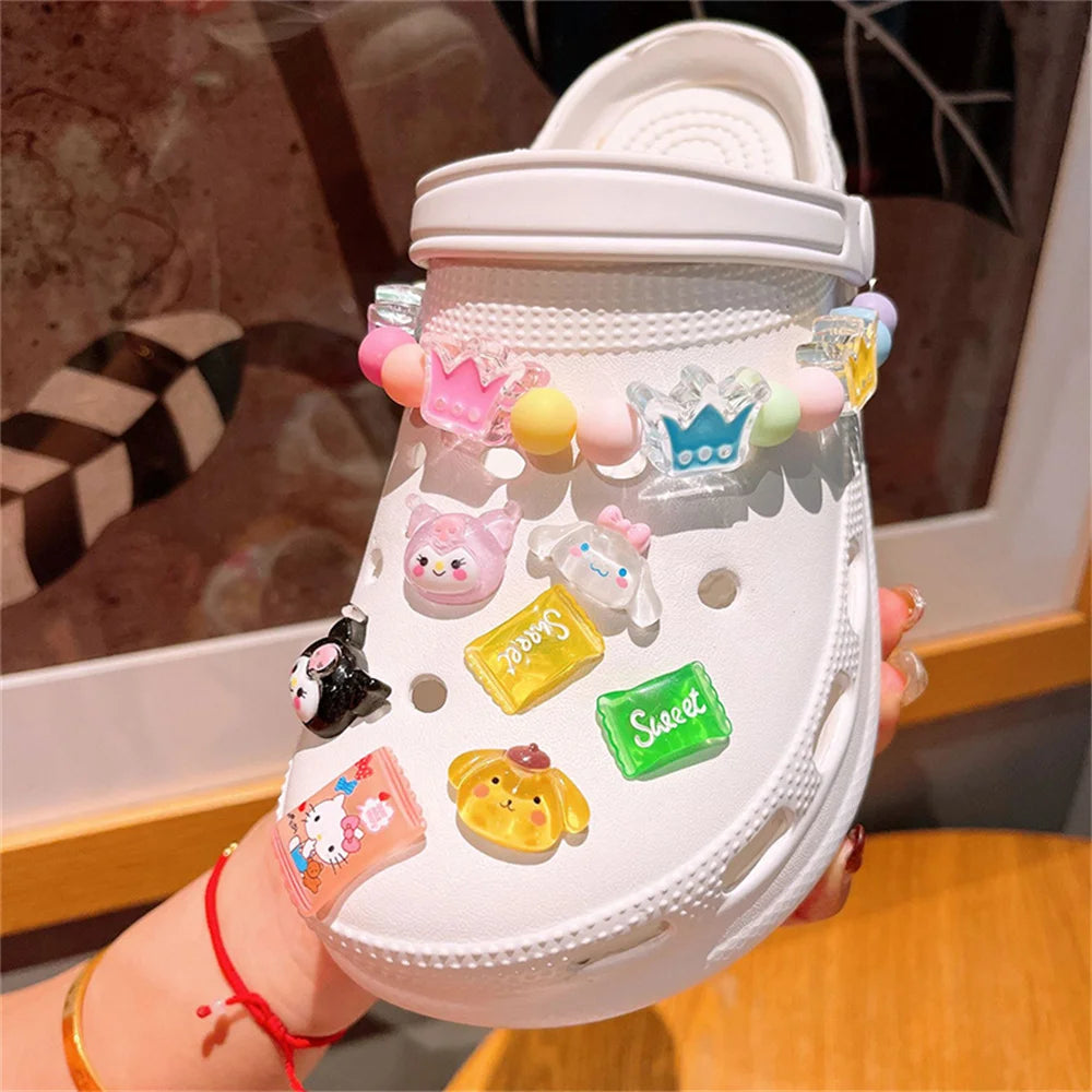 New Sanrio Kuromi LED Shoes Accessories Cartoon Peripheral Cinnamoroll Melody Pompompurin Charm Buckle Charms Kids Gift
