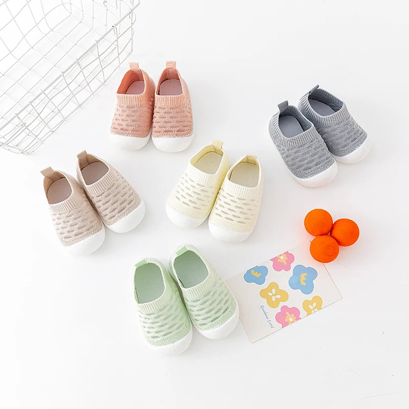 Spring Popular New Baby Shoes Mesh Knit Breathable Kid Girls Boys 0-3T Summer Slip-On Casual Sneakers Toddler Non-Skid Prewalker