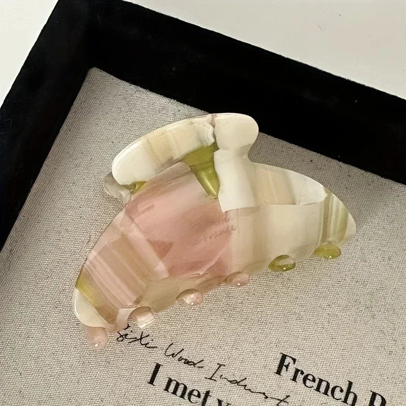 French Women's Hair Clips Elegant Acetate Hair Claw Medium Size Sweet Shark Clip Exquisite Girl Hairs Accessories Headwear 2024