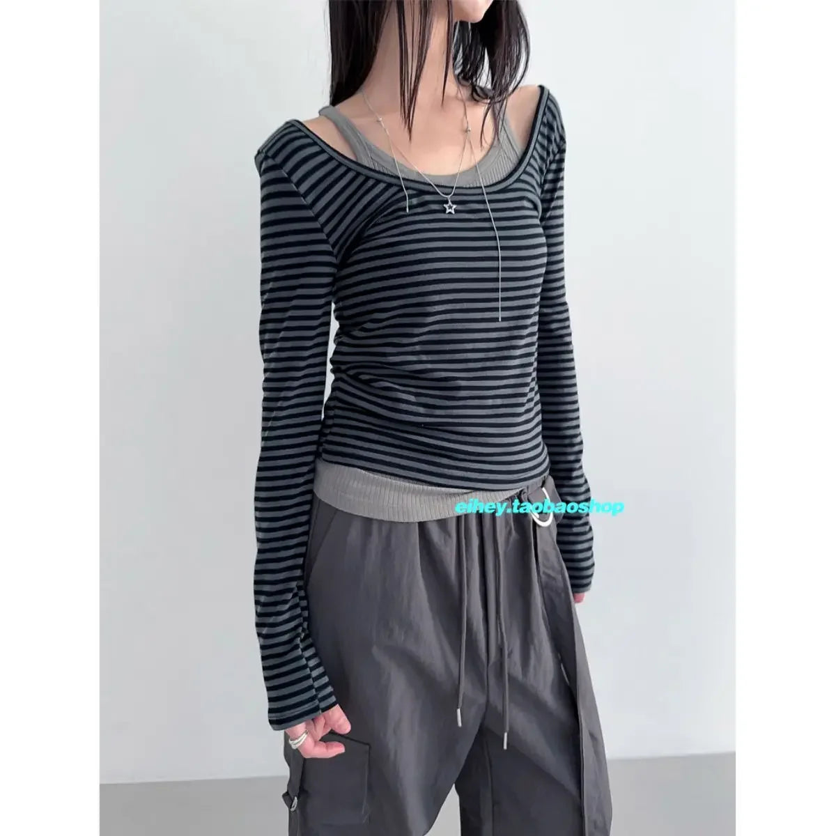 KUSAHIKI Sexy Retro Stripes Korean Versatile Slim Fit Long Sleeved Round Neck Base Shirt Short Spicy Girl Y2k Top 2024 New