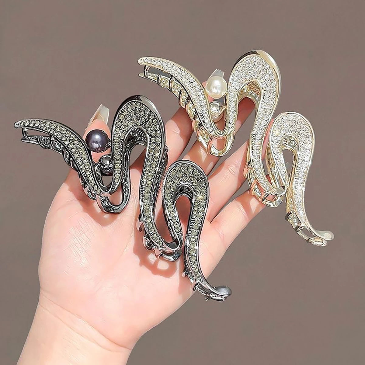 Luxury Large Metal Hair Claw Clip Irregular Hairpins Punk Crystal Hair Crabs Barrettes Vintage Jaw Clips Women Hair Accessories