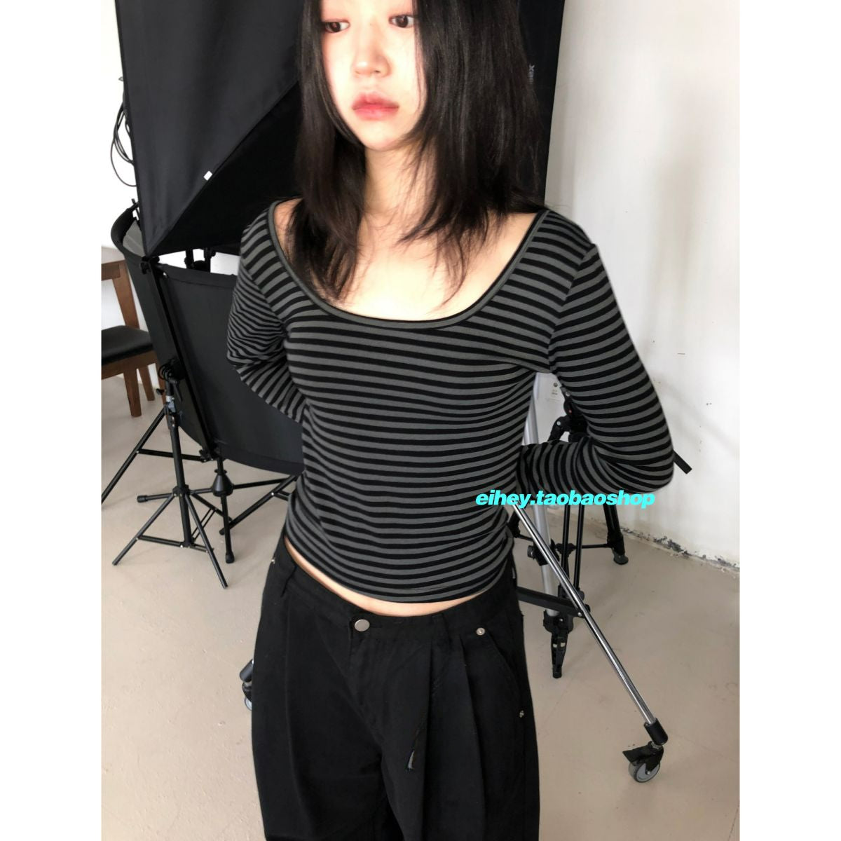 KUSAHIKI Sexy Retro Stripes Korean Versatile Slim Fit Long Sleeved Round Neck Base Shirt Short Spicy Girl Y2k Top 2024 New