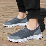 MAEDEF Fashion Breathable Men Casual Shoes Lightweight Outdoor Walking Shoe Non-slip Men's Sneakers Slip on Comfortable Footwear