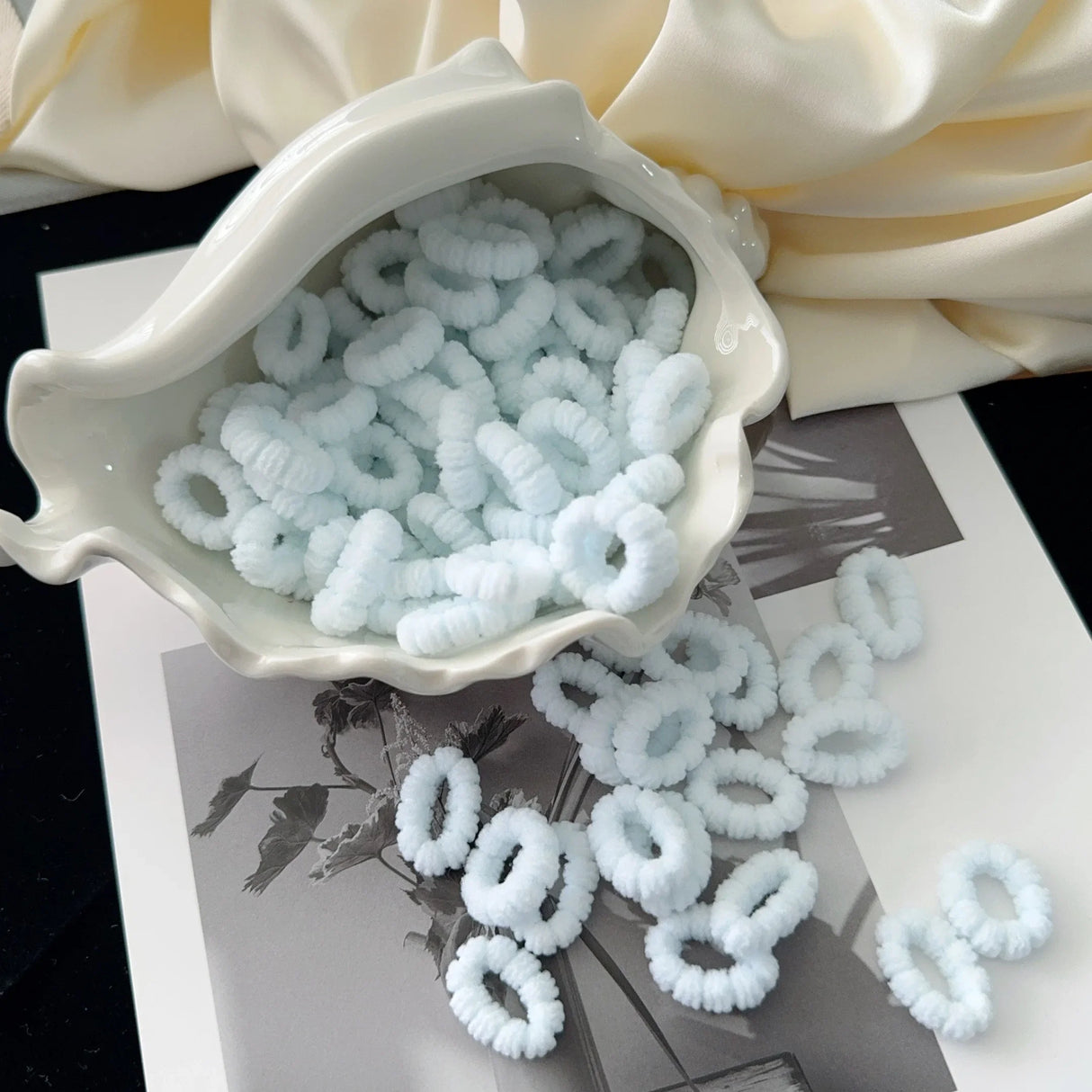 50/100Pcs Colorful Basic Nylon Ealstic Hair Ties for Girls Ponytail Hold Scrunchie Rubber Band Kid Fashion Hair Accessories