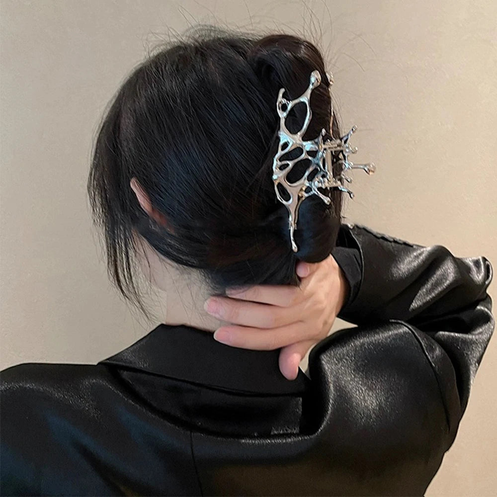 Y2K Liquid Metal Butterfly Hair Claw Hairpin 2024 Trendy NEW Design Irregular Hollowed HairClip Women Headwear Accessories