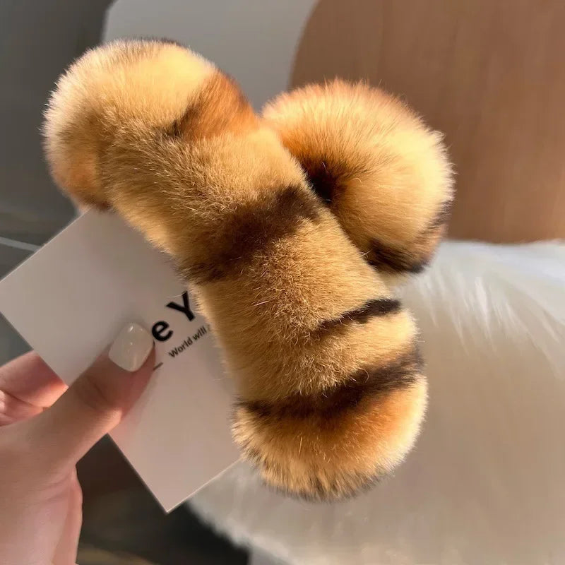 Muweordy New Oversized Faux Fur Big Crab Hair Clip for Girls Rabbit Hair Claw Clips Cute Plush Ponytail Women's Hair Barrettes