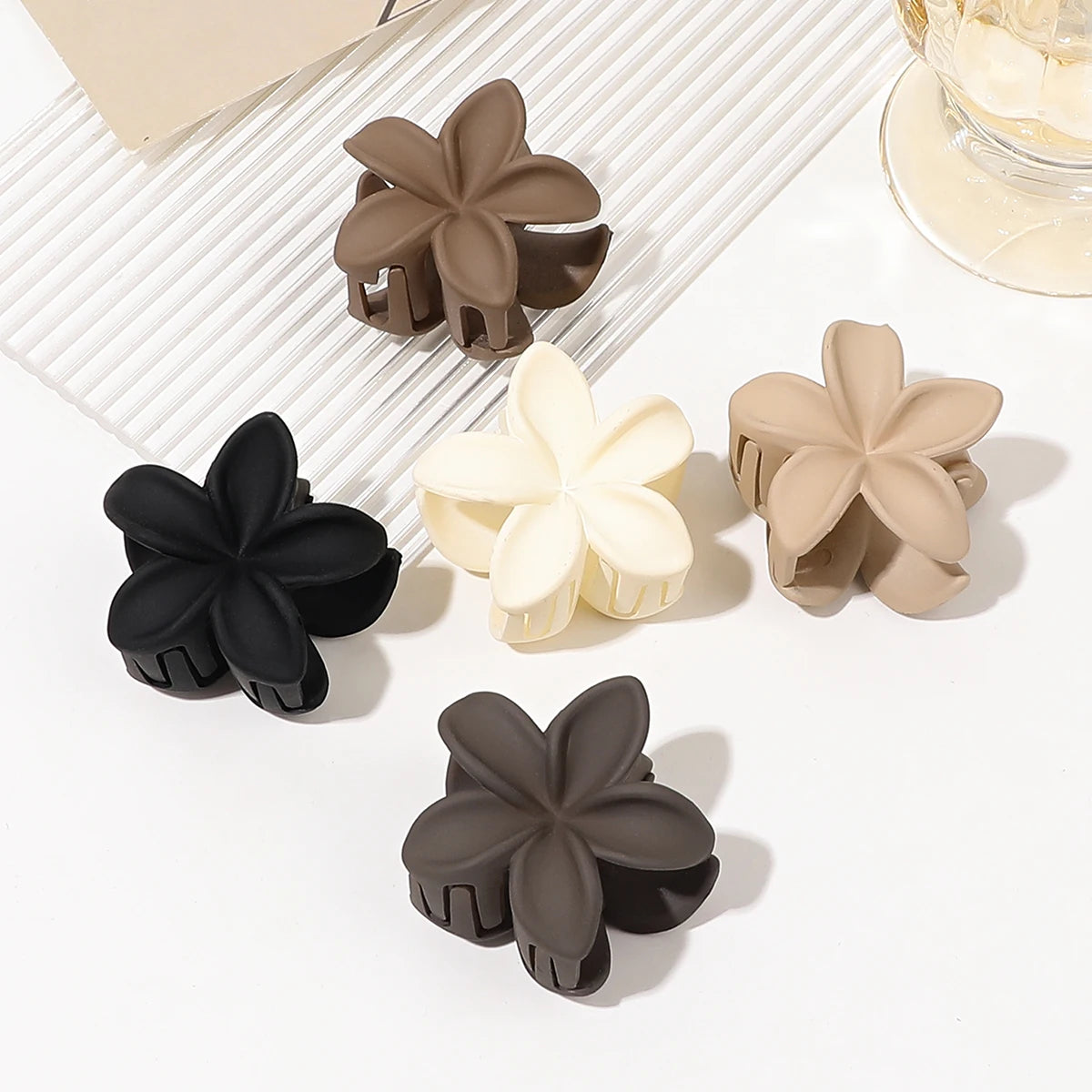 5 Pcs 4CM Flower Clip, Back of Head Plate Hair Clip Shark Clip for Women and Girls