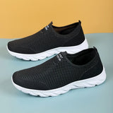 MAEDEF Fashion Breathable Men Casual Shoes Lightweight Outdoor Walking Shoe Non-slip Men's Sneakers Slip on Comfortable Footwear
