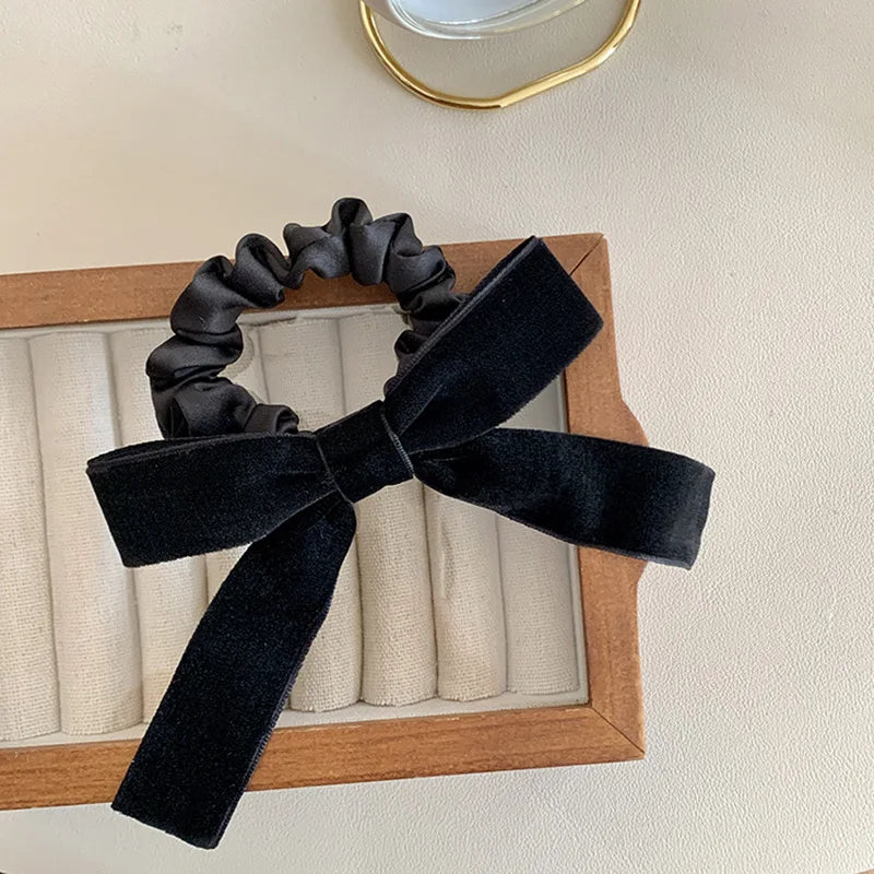 Autumn and Winter Korean Woman Elegant Black Velvet Bow Elastics Hair Band Scrunchies Hair Ties Ponytail Hold Hair Accessories