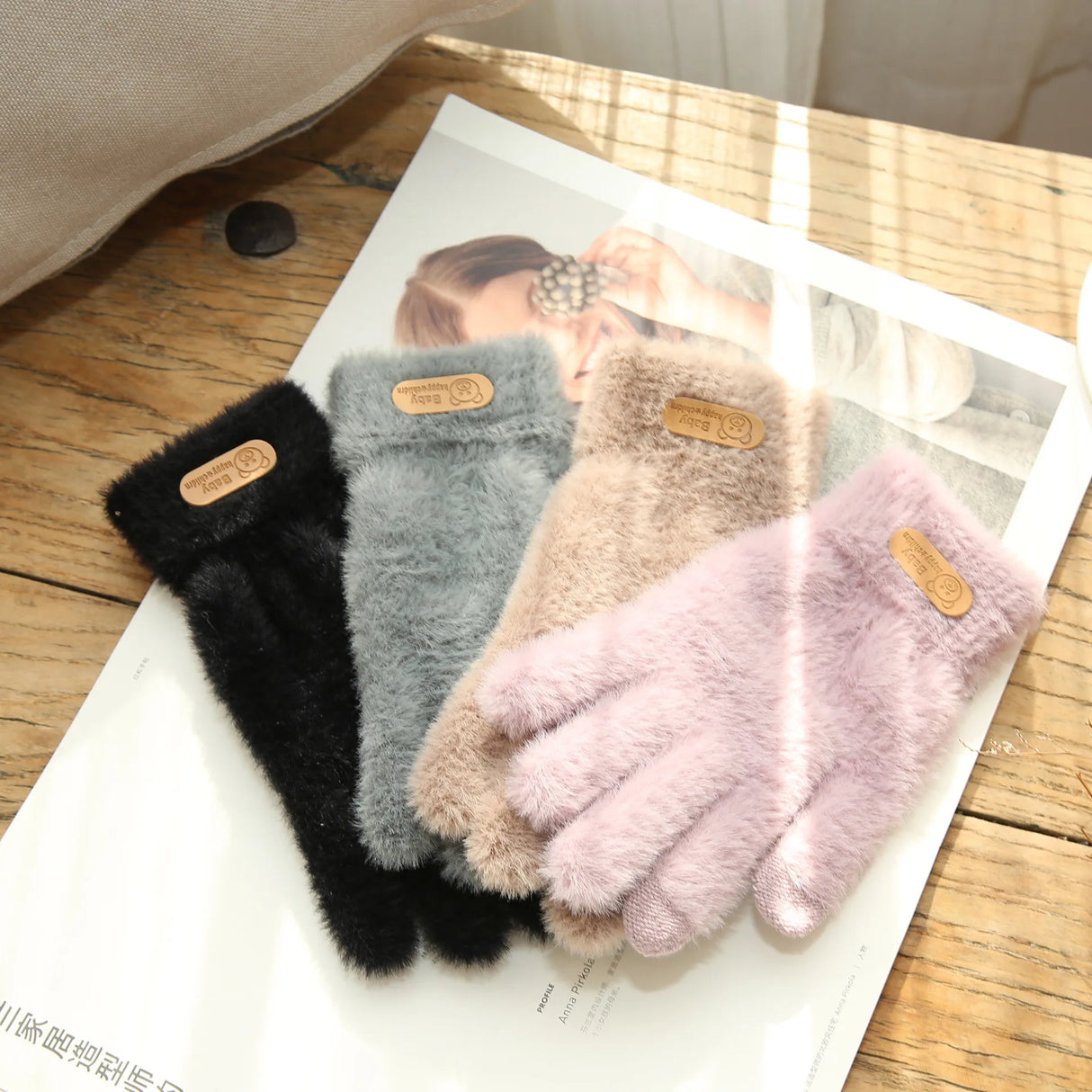 Knitted Gloves Winter Warm Thick Screen Fur Gloves Solid Mittens for Mobile Phone Tablet Pad Women's Cashmere Wool Glove