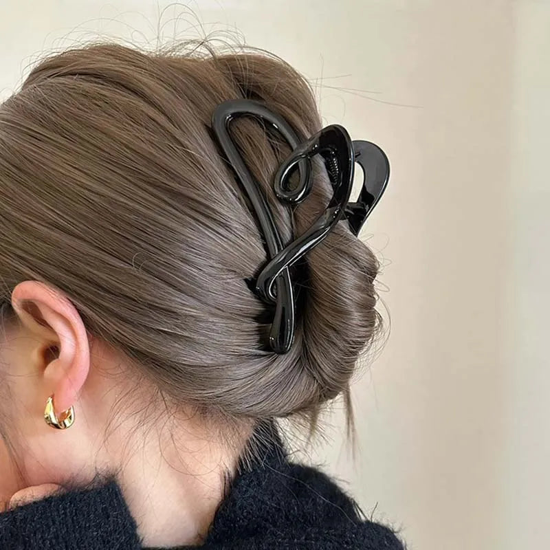 2024 Heart Hair Clips for Women Temperament Design Hair Claw Clip Luxury Korean Trendy Summer Hair Accessories Girls Headwear