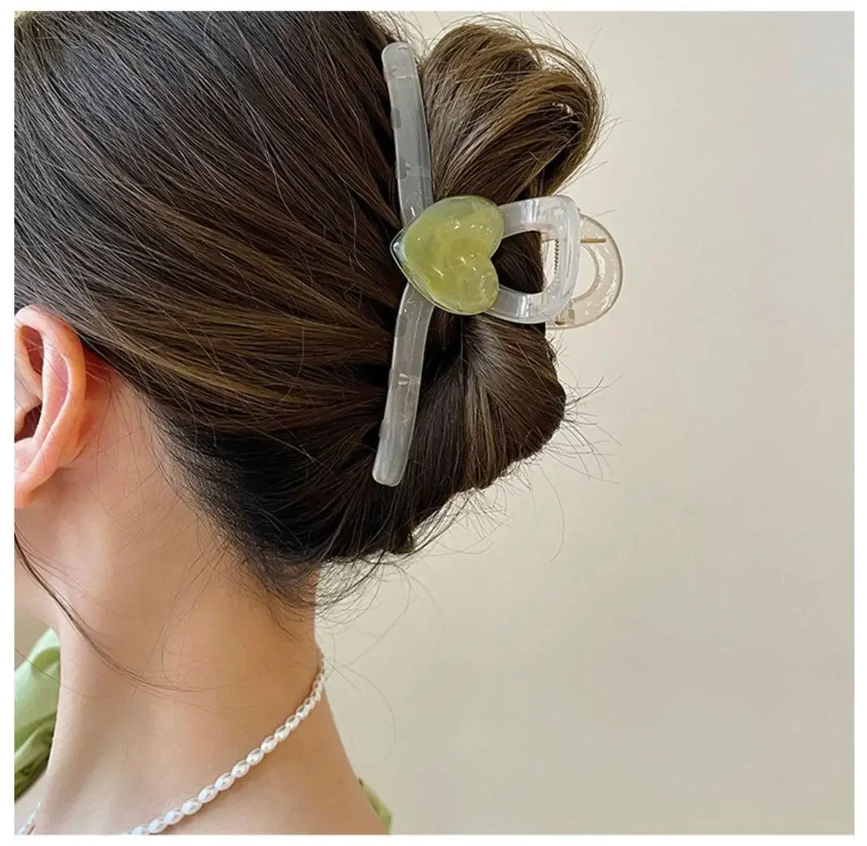 Fashion Flower Clamping Clip for Women Large Premium Sense Clip for Headwear Hairpin Temperament Back Spoon Pan Hair Shark Clip