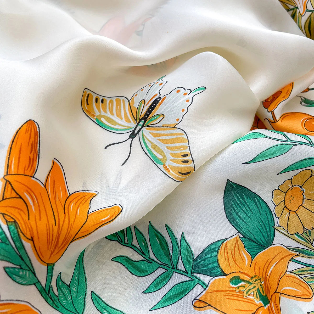 2023 New Silk Scarf 110x110cm Luxury BrandDesigner Pullover Scarf Print Head Large Handkerchief Hijab Shawl Women Bandanna Foula