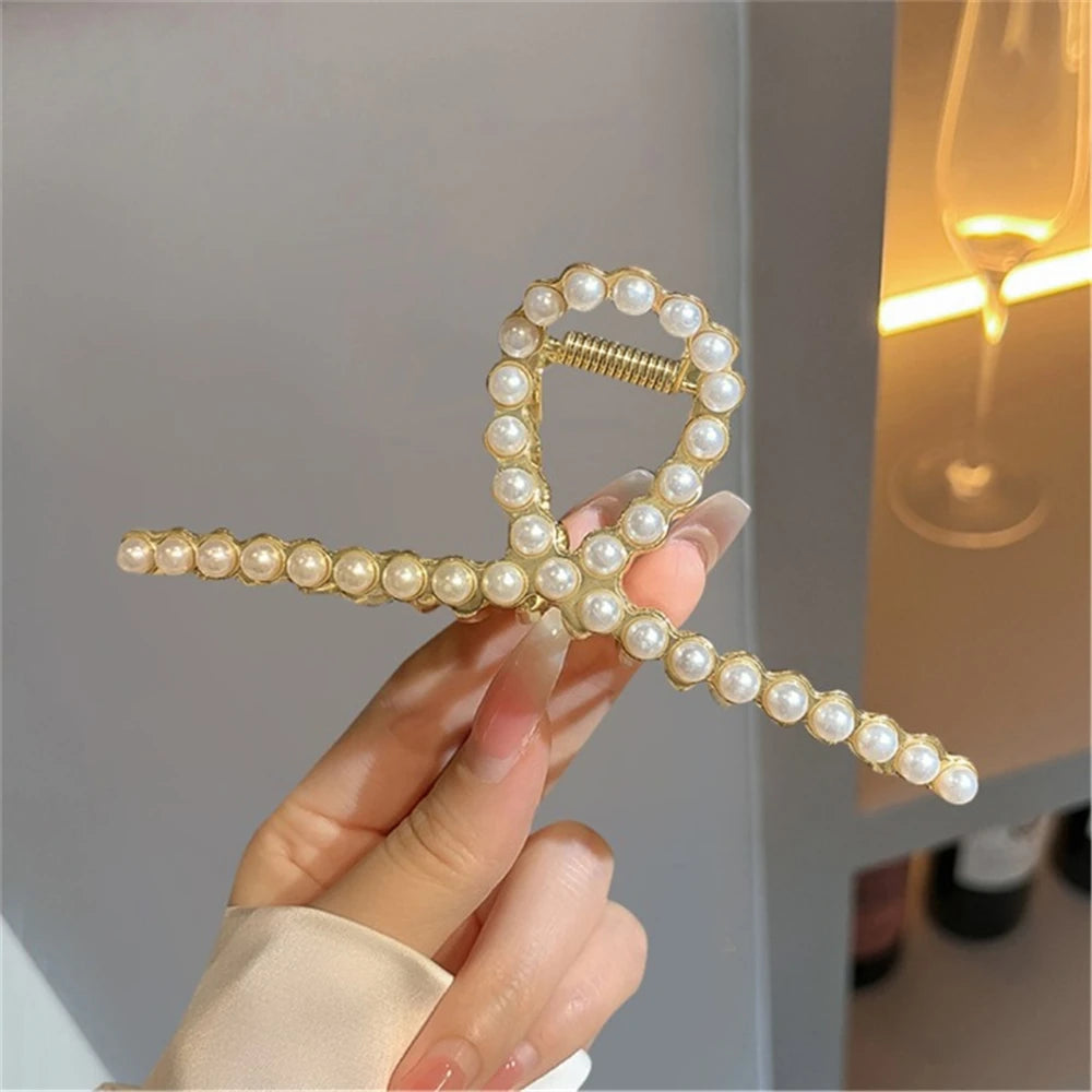Metal Hair Claw Crab Clip for Women Girls Korean Non Slip Big Geometric Barrette Shark Clip Hairpin Head Pearl Hair Accessories