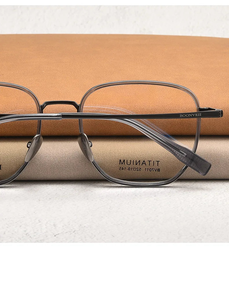 High Quality Ultralight Pure Titanium Glasses Frame for Men and Women Fashionable Retro Eyeglasses Optical Prescription Eyewear