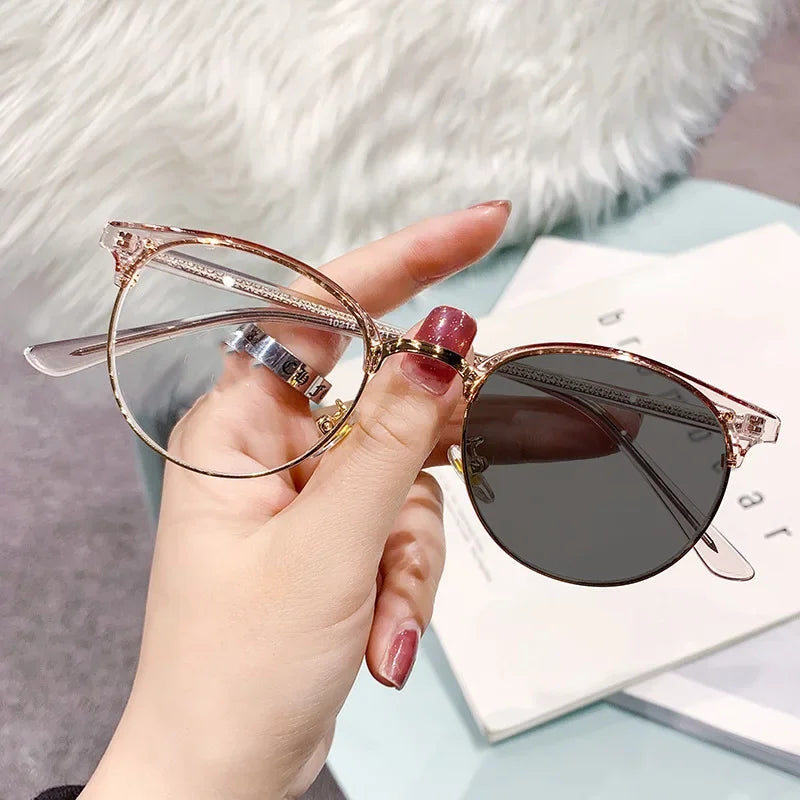 Blue Light Blocking Far-sight Glasses Unisex Women Men's Intelligent Photochromic Presbyopia Diopter Prescription Plus Eyewear