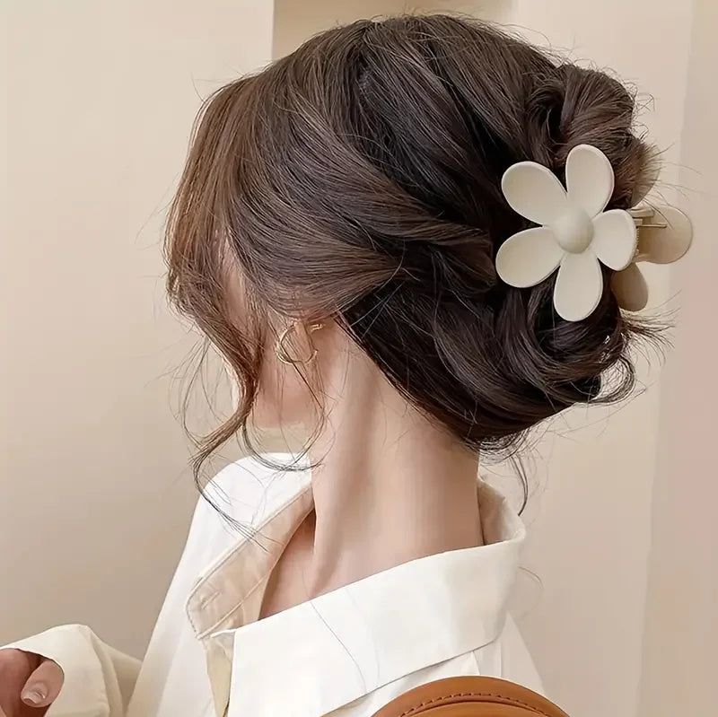 6Pcs Women Fashion Claw Clip Set Headwear Large Hair Claw Multiple Styles Korean For Girls Shark Clips Barrette Hair Accessories