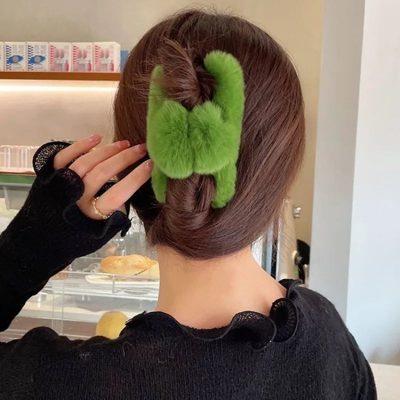 Vintage Women Large Real Otter Rabbit Plush Hair Clip Korea Autumn and Winter Elegant Shark Claw Girl Sweet Hair Accessories
