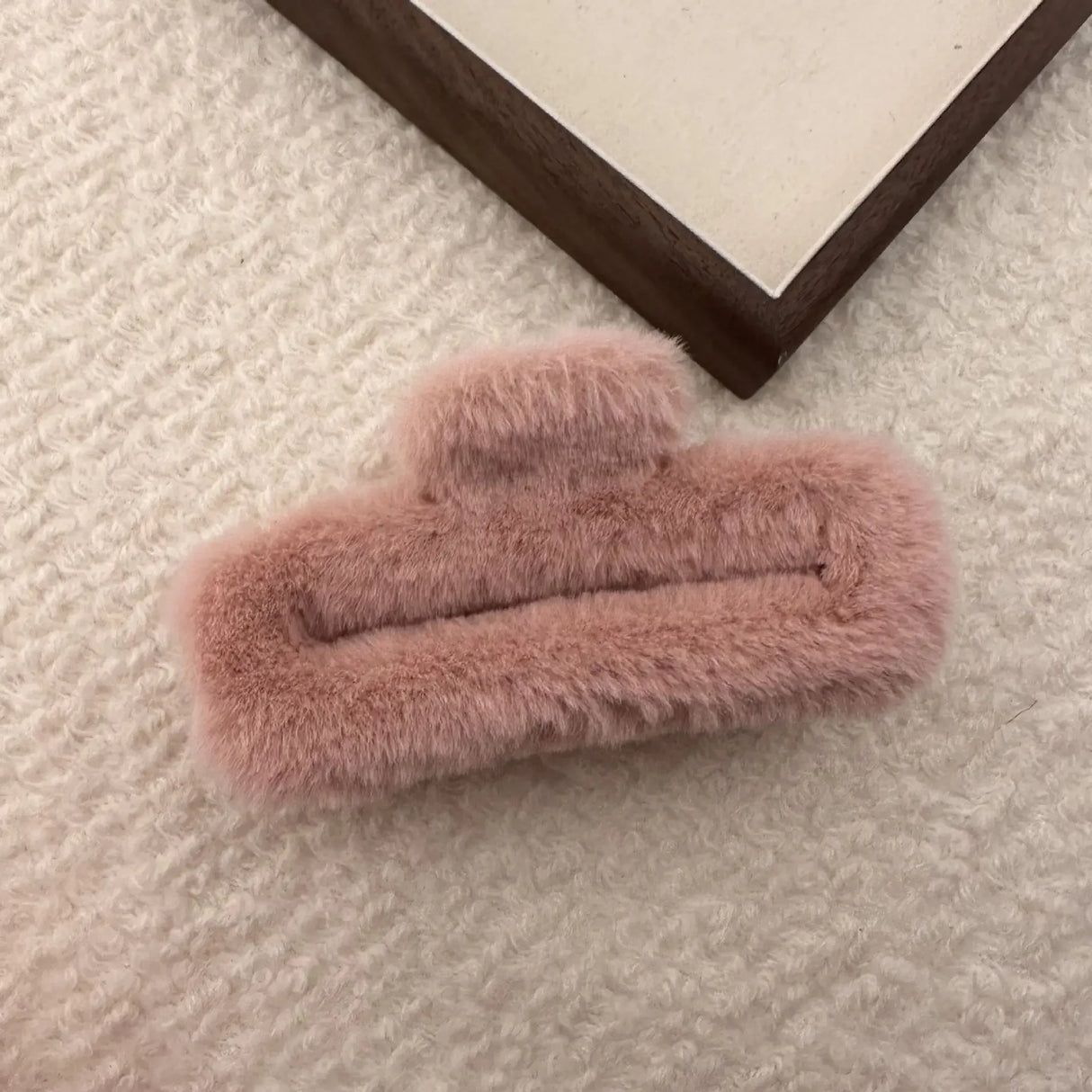Winter Plush Square Hair Claw for Women Korean Elegant Acrylic Hairpins Faux Fur Hair Clip Pink Barrette Crab Hair Accessories