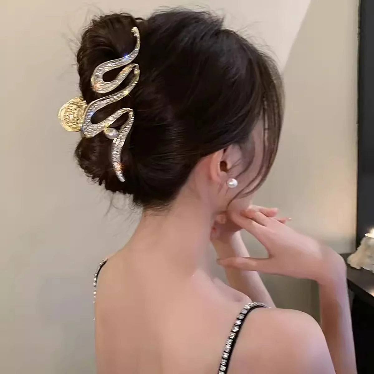 Luxury Large Metal Hair Claw Clip Irregular Hairpins Punk Crystal Hair Crabs Barrettes Vintage Jaw Clips Women Hair Accessories