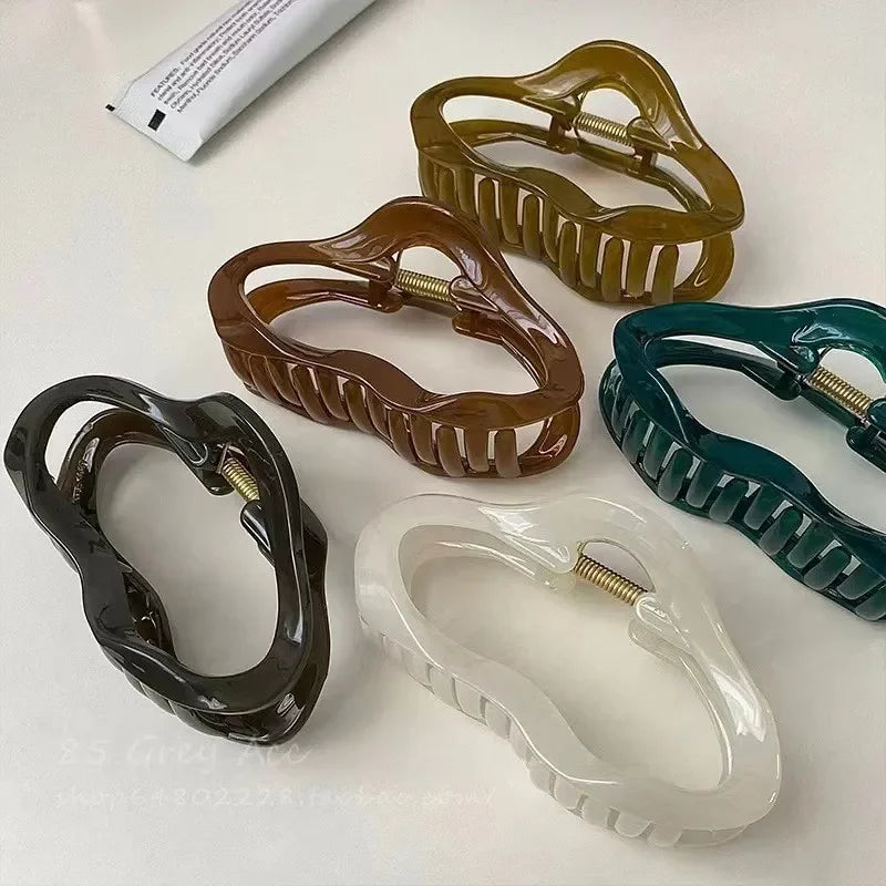 Elegant Clouds Hollow Out  Hair Claws Clip Women Girls Jelly Acrylic Hair Clamps Plastic Hairpins Barrettes Hair Accessories