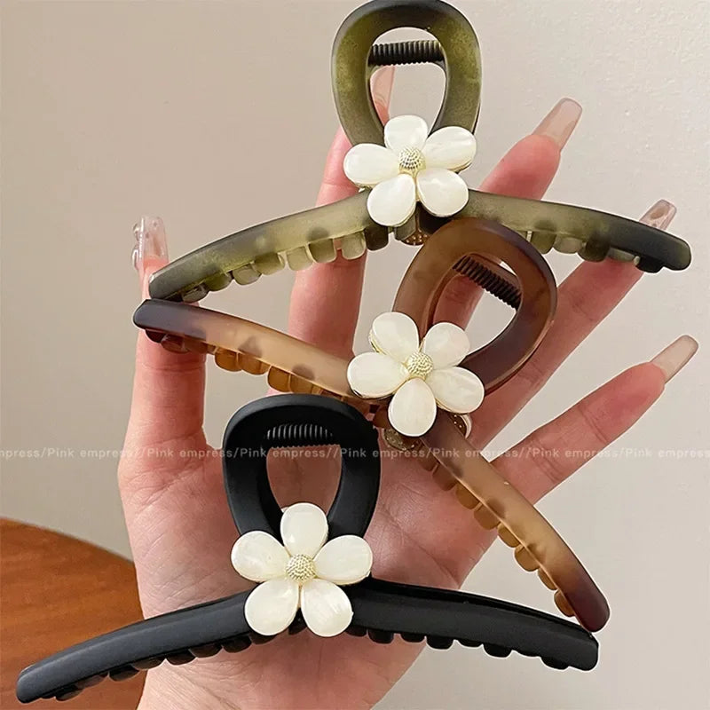Fashion Flower Clamping Clip for Women Large Premium Sense Clip for Headwear Hairpin Temperament Back Spoon Pan Hair Shark Clip