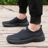 MAEDEF Fashion Breathable Men Casual Shoes Lightweight Outdoor Walking Shoe Non-slip Men's Sneakers Slip on Comfortable Footwear