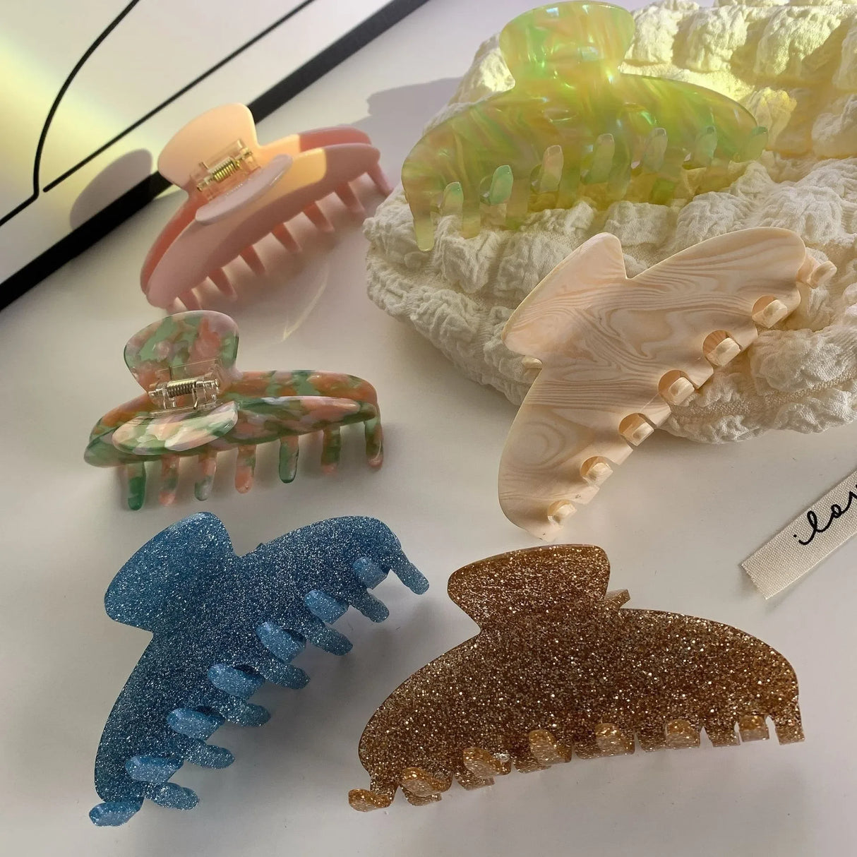 YHJ Vintage Glitter Hair Clip Acetate Claw Clip Bath Barrette Summer Crab Hair Clip Trendy Hair Clips  Hair Accessories for Wome