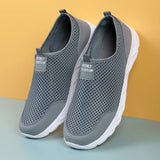 MAEDEF Fashion Breathable Men Casual Shoes Lightweight Outdoor Walking Shoe Non-slip Men's Sneakers Slip on Comfortable Footwear