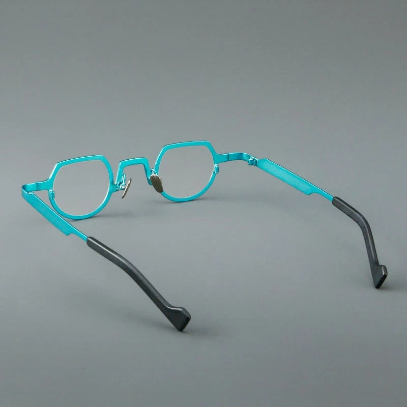 New stylish round glasses frame 7020 retro ultra-light pure titanium glasses frame can be equipped with prescription glasses.