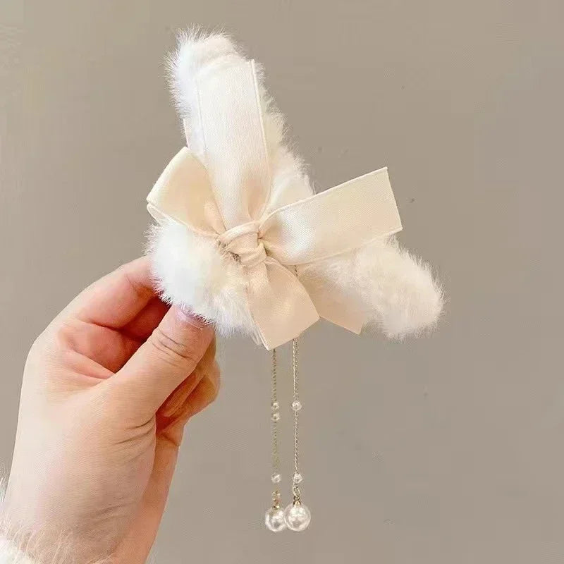 New Fashion Bow Tassel Pendant Hair Clips Korea Ponytail Plush Shark Claw Girls Fall and Winter Gift Hair Accessories