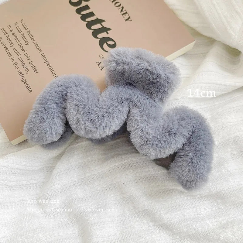 New Plush Hair Claw Women Elegant Acrylic Hairpins Faux Fur Hair Clip Barrette Crab Headwear for Girls Hair Accessories