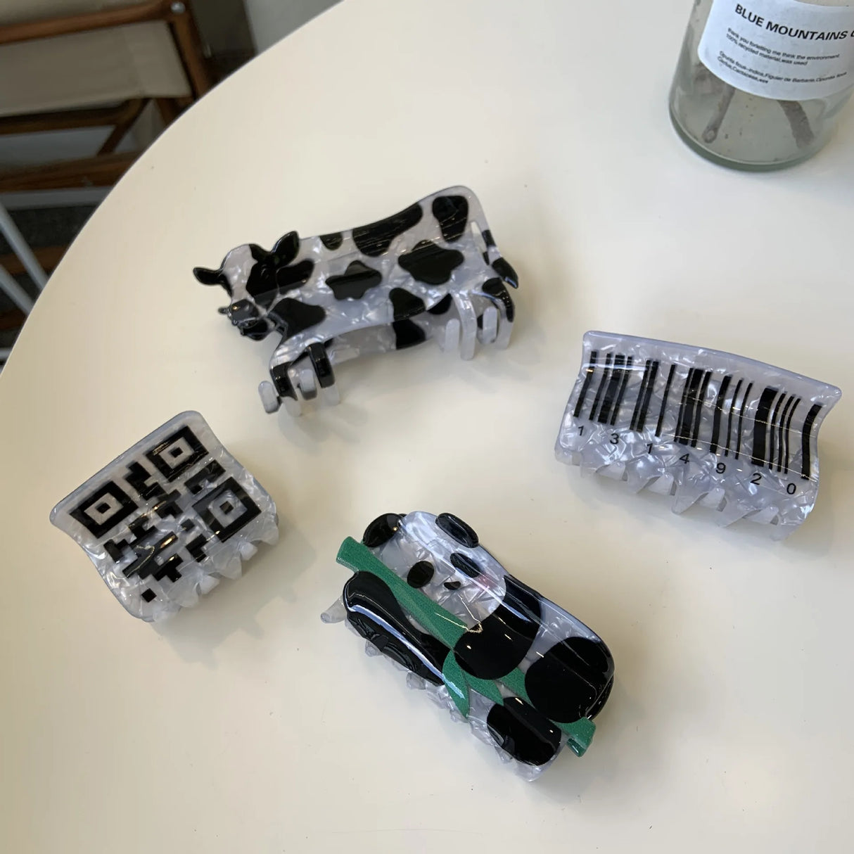 Refreshing World Black and White Design Hair Claw QR Code Panda Cow Acrylic Hair Claw Clips Hair Accessories for Women Girls
