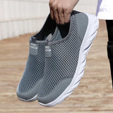 MAEDEF Fashion Breathable Men Casual Shoes Lightweight Outdoor Walking Shoe Non-slip Men's Sneakers Slip on Comfortable Footwear