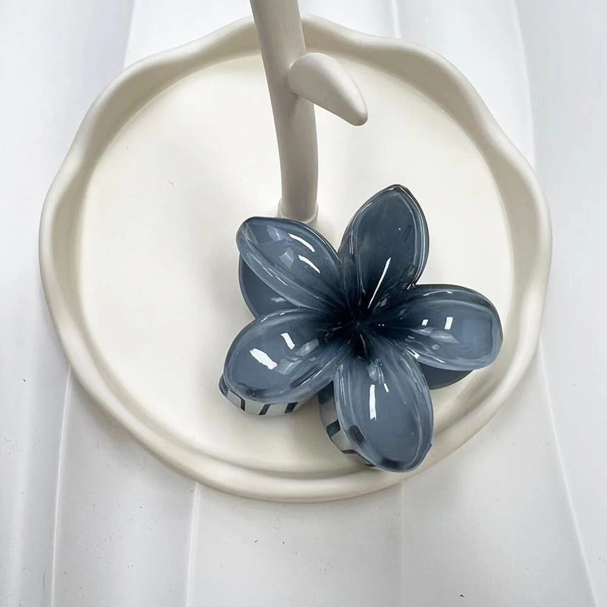 Gradient Frangipani Hair Clip 1PC Plumeria Hairpin Ins Style Ponytail Holder Barrette Sweet Shark Claws Party Hair Accessories