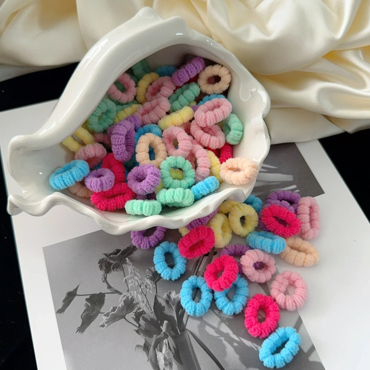 50/100Pcs Colorful Basic Nylon Ealstic Hair Ties for Girls Ponytail Hold Scrunchie Rubber Band Kid Fashion Hair Accessories