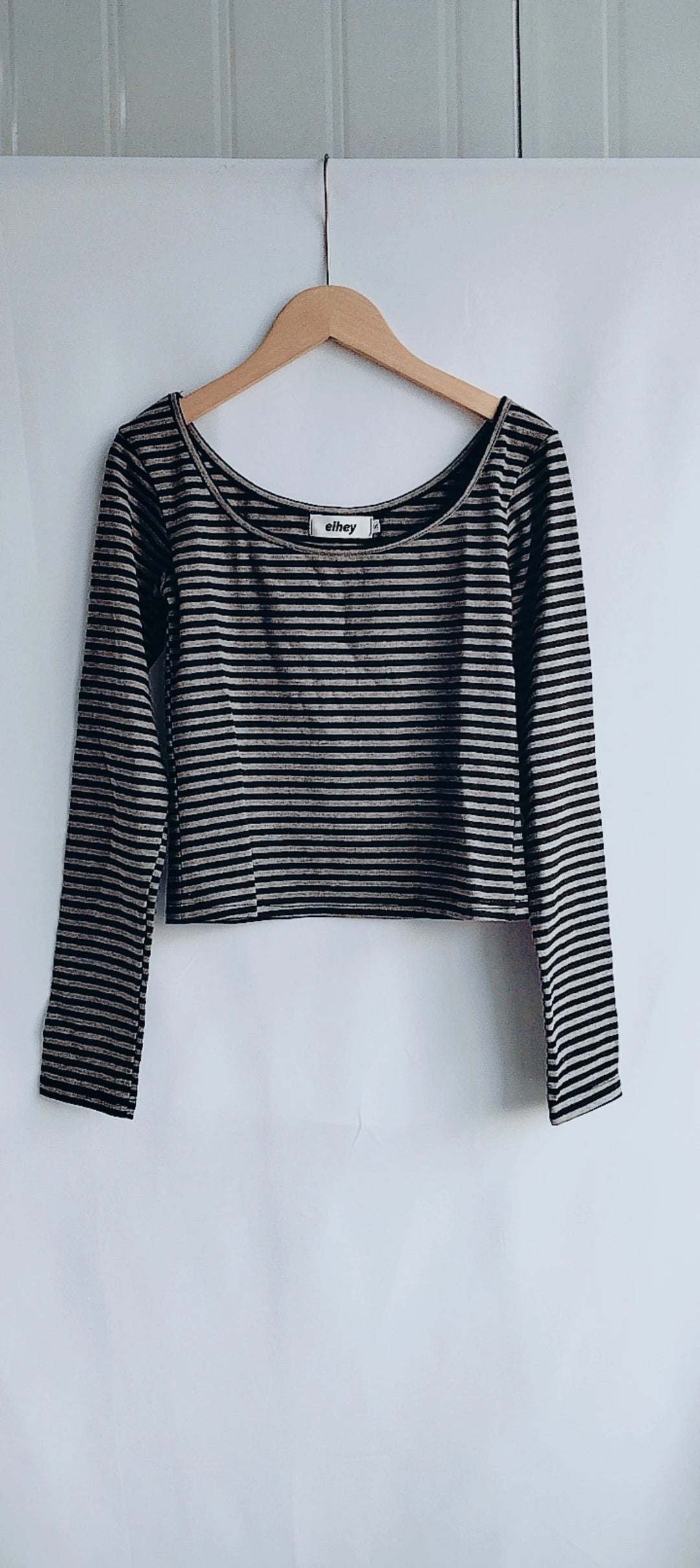 KUSAHIKI Sexy Retro Stripes Korean Versatile Slim Fit Long Sleeved Round Neck Base Shirt Short Spicy Girl Y2k Top 2024 New