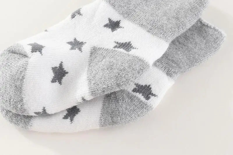 15Pieces New Born Gloves+Hats+Socks Sets Cartoon 100%Cotton Baby Boy Girl Headwear 0-12M Solid Color Infant Supplies Accessories